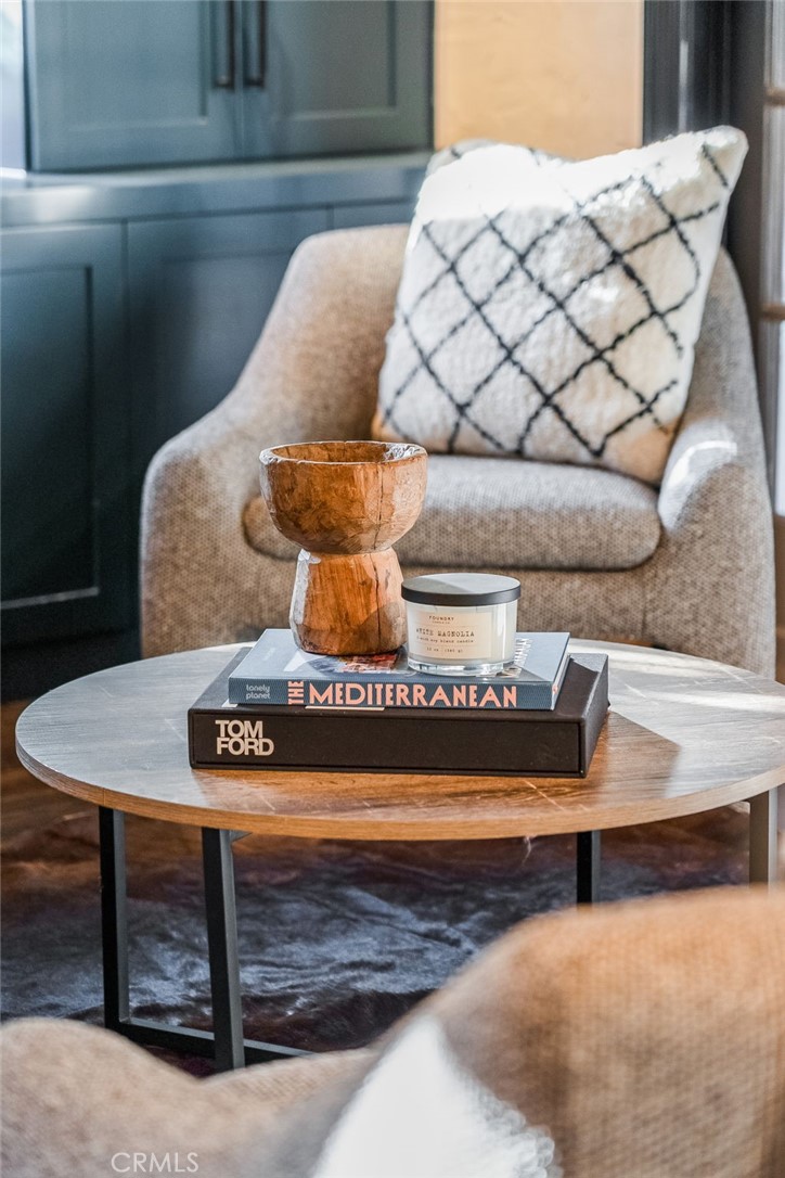 https://media.crmls.org/medias/a9b29dc5-60b6-4c1c-b6a6-901d0cb87561.jpg?preset=X-Large