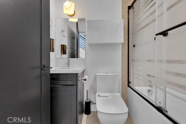 11304 Victory Boulevard, North Hollywood CA: https://media.crmls.org/medias/a9b30a18-bc53-4a5d-9e1c-14630ace569f.jpg