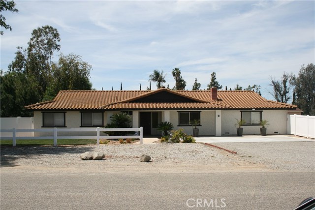 18480 Kross Rd, Riverside, CA 92508