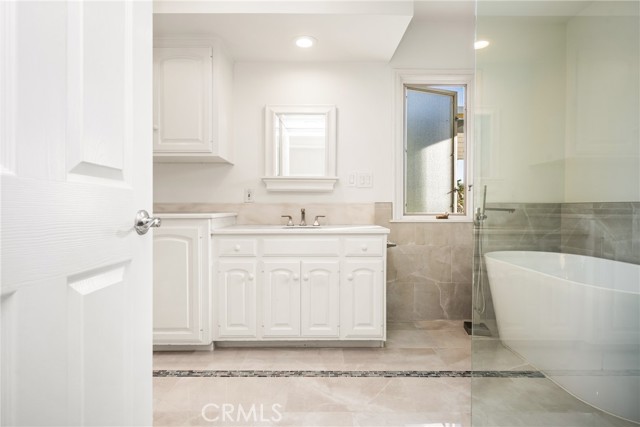 Detail Gallery Image 24 of 40 For 2707 Island View, Corona Del Mar,  CA 92625 - 4 Beds | 2/1 Baths