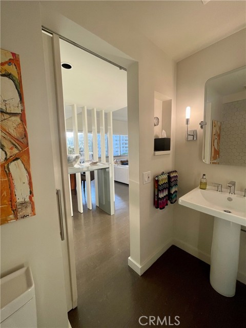 Detail Gallery Image 13 of 17 For 7135 Hollywood Blvd #805,  Hollywood,  CA 90046 - 1 Beds | 2 Baths