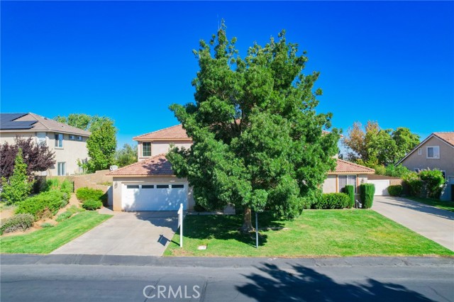 Detail Gallery Image 6 of 59 For 5121 Vista Dr, Palmdale,  CA 93551 - 4 Beds | 4 Baths