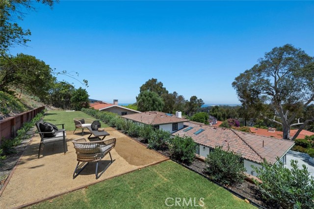 2708 Via Elevado, Palos Verdes Estates CA: https://media.crmls.org/medias/a9b4a491-5a85-41fc-8181-a735d9a7528b.jpg