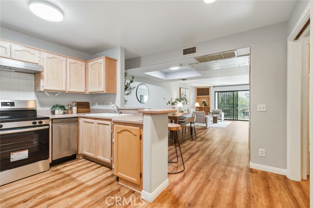 Detail Gallery Image 7 of 49 For 321 N Orange #104,  Monterey Park,  CA 91755 - 2 Beds | 2 Baths