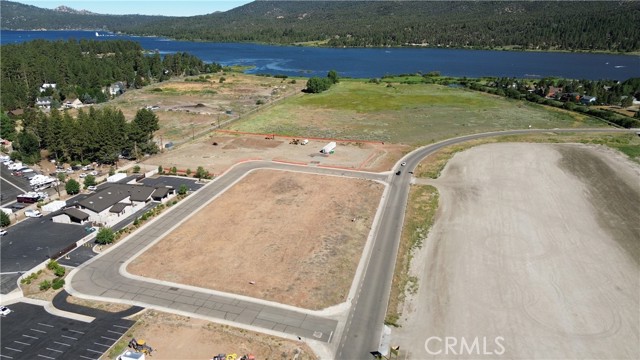 Detail Gallery Image 4 of 16 For 154 Sandalwood Dr, Big Bear Lake,  CA 92315 - – Beds | – Baths