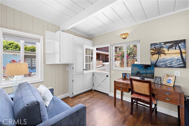 Detail Gallery Image 22 of 36 For 31674 Seacove Dr, Laguna Beach,  CA 92651 - 3 Beds | 2 Baths