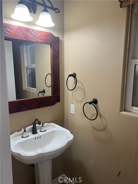 Detail Gallery Image 17 of 47 For 121 21st, Huntington Beach,  CA 92648 - 3 Beds | 4/1 Baths