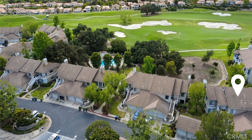 31 Oak Knolls