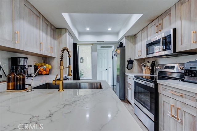 Detail Gallery Image 9 of 35 For 29344 via Frontera, Murrieta,  CA 92563 - 2 Beds | 2 Baths