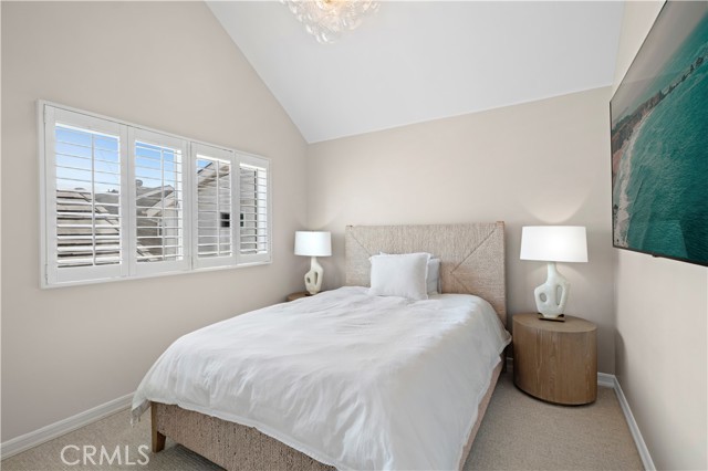 412 Poinsettia Avenue, Corona del Mar CA: https://media.crmls.org/medias/a9b7a1c2-7405-46ca-b5b6-039c6a7eb692.jpg