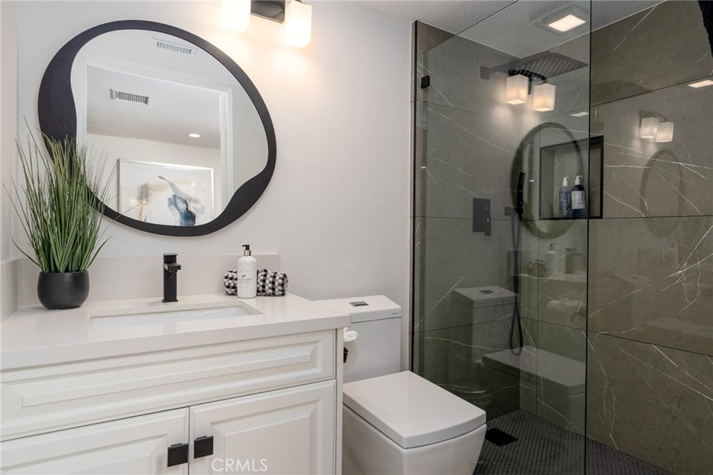 MLS #OC25224944 image #15