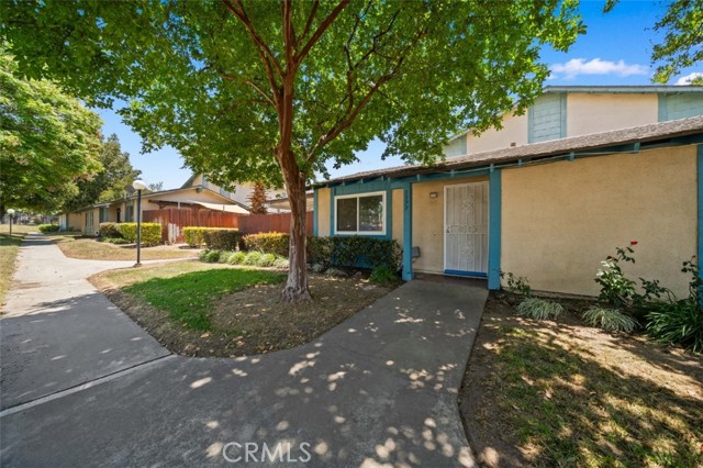 Detail Gallery Image 1 of 29 For 1377 Wheaton Way, Riverside,  CA 92507 - 3 Beds | 2 Baths