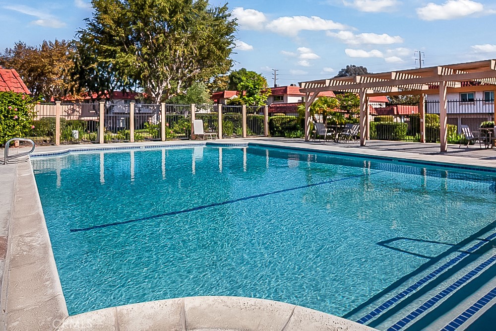 MLS #OC25247814 image #11