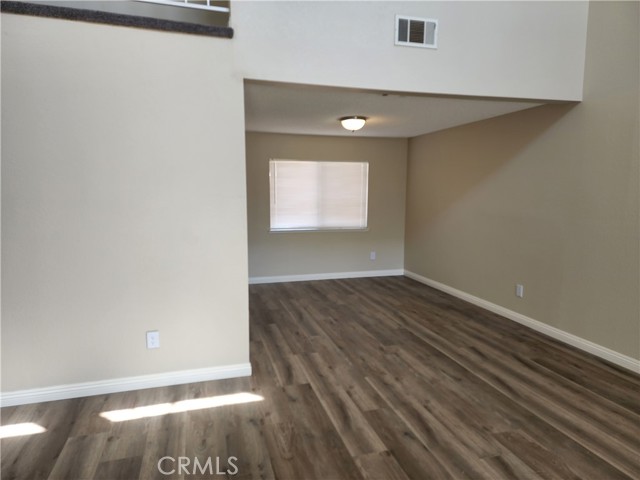 Detail Gallery Image 8 of 14 For 1748 Starboard, Perris,  CA 92571 - 3 Beds | 2/1 Baths