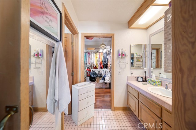 Detail Gallery Image 44 of 57 For 15562 Bronco, Canyon Country,  CA 91387 - 4 Beds | 4 Baths