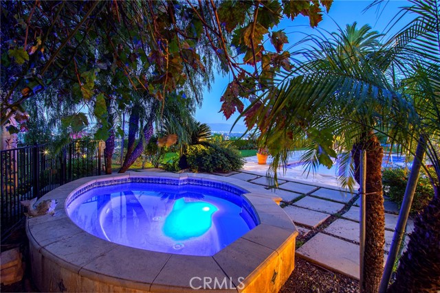 Detail Gallery Image 55 of 73 For 18933 La Montana Pl, Tarzana,  CA 91356 - 7 Beds | 6/1 Baths