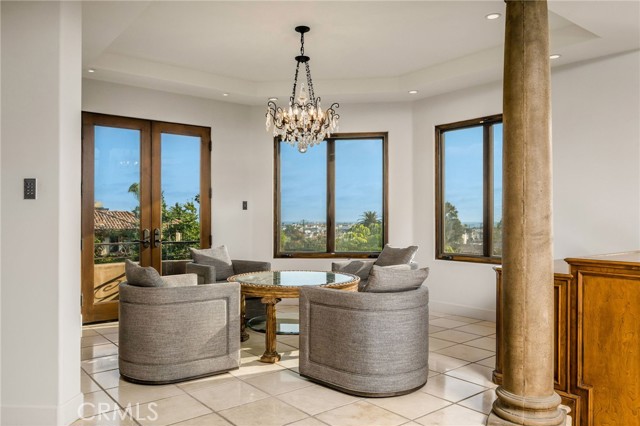 215 S Poinsettia Avenue, Manhattan Beach CA: https://media.crmls.org/medias/a9b93271-8f74-4e9c-bbbc-700e52b2a001.jpg
