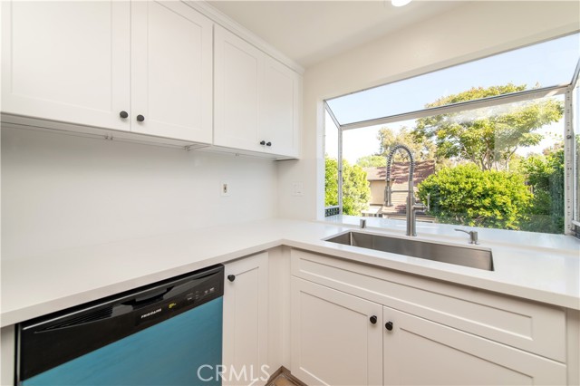 Detail Gallery Image 8 of 16 For 51 Stanford #82,  Irvine,  CA 92612 - 2 Beds | 2 Baths