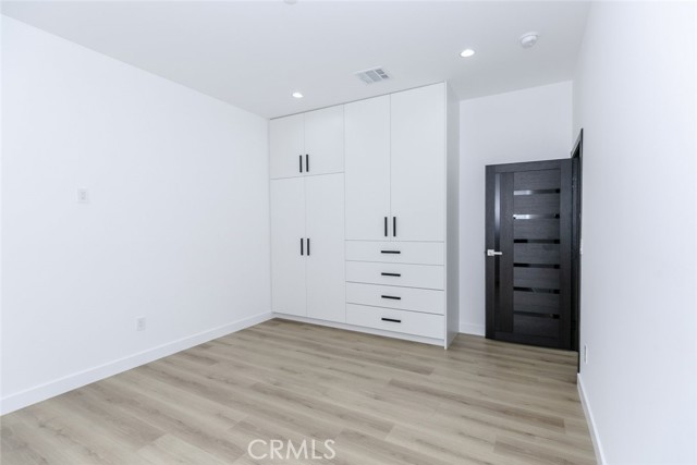 15009 Wyandotte Street, Van Nuys CA: https://media.crmls.org/medias/a9b98be3-2c04-4edb-9f4a-f72e91310222.jpg