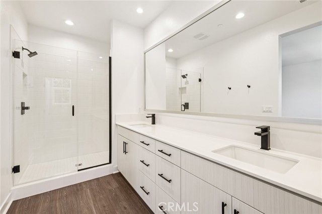 Detail Gallery Image 4 of 6 For 1329 Cantada Ct, El Cajon,  CA 92019 - 3 Beds | 3 Baths