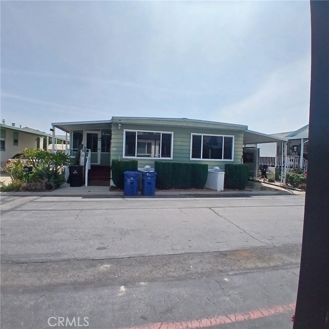 Front Image Thumbnail for CRSR26095251
