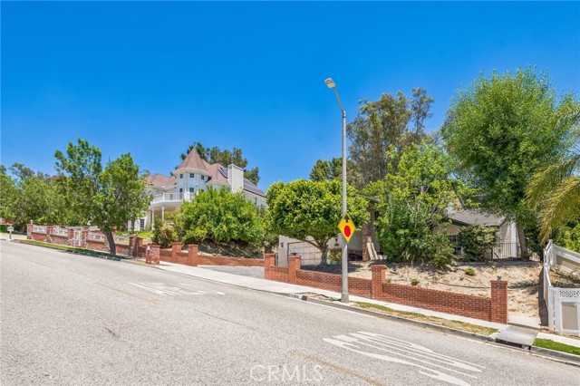 Detail Gallery Image 7 of 15 For 11922 Louise Ave, Granada Hills,  CA 91344 - 4 Beds | 3 Baths