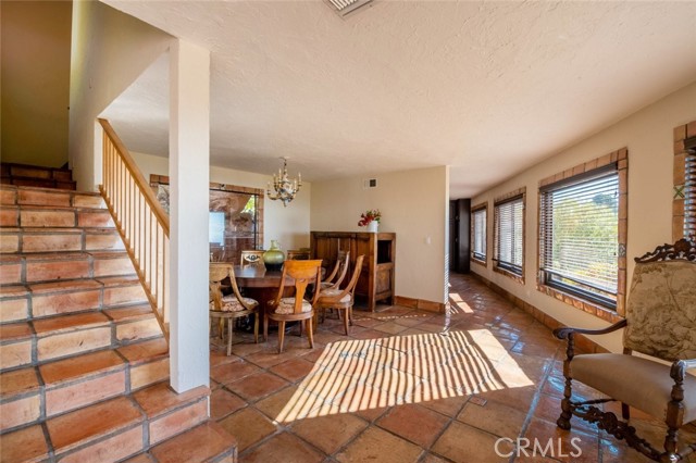 Detail Gallery Image 11 of 74 For 135 Loma Metisse Rd, Malibu,  CA 90265 - 5 Beds | 3/1 Baths