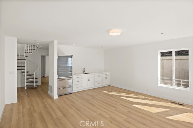 Detail Gallery Image 18 of 33 For 1045 Gaviota Dr #B,  Laguna Beach,  CA 92651 - 3 Beds | 3 Baths