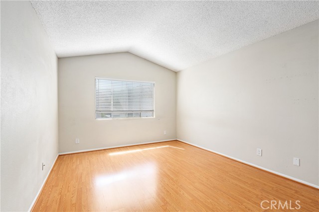 Detail Gallery Image 16 of 31 For 11799 Autumn Pl, Fontana,  CA 92337 - 3 Beds | 2/1 Baths