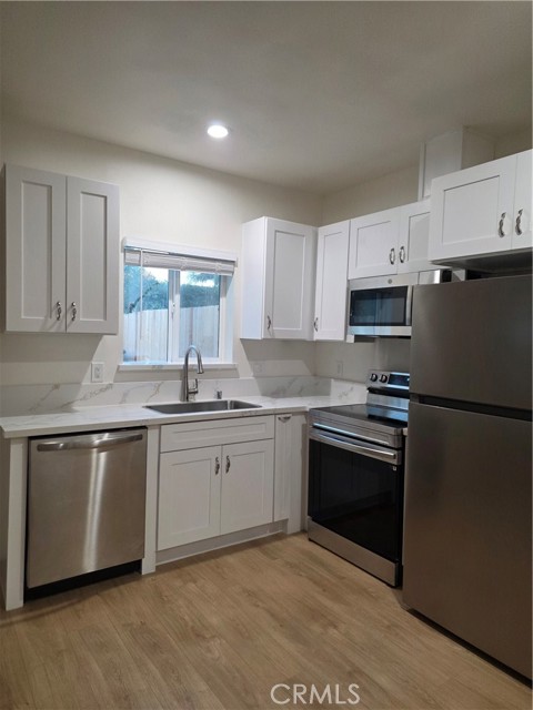 Detail Gallery Image 9 of 20 For 1230 W Palm Ave, Orange,  CA 92868 - 1 Beds | 1 Baths