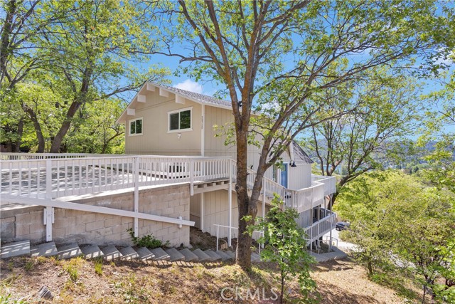 Detail Gallery Image 3 of 61 For 28720 Zion Dr, Lake Arrowhead,  CA 92352 - 4 Beds | 3 Baths