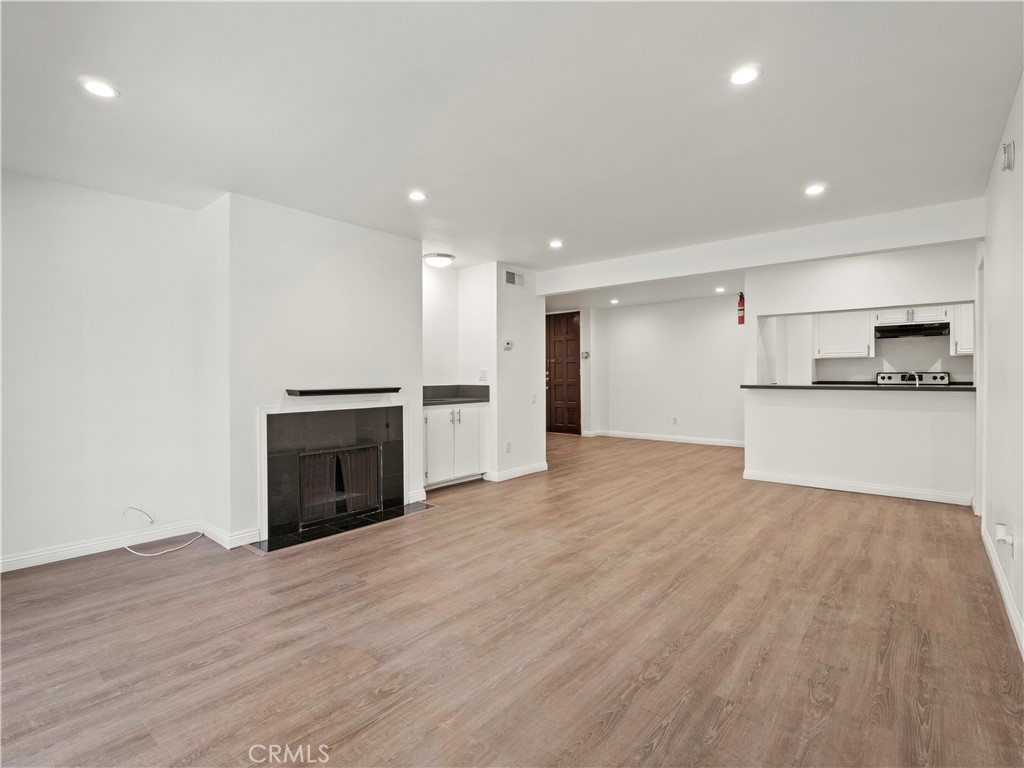 5334 Lindley Avenue #125