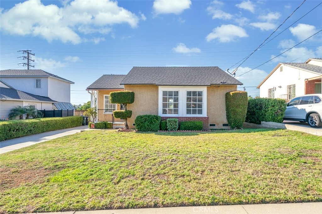 Discover the allure of 2149 Findlay Ave., a 2-bedroom, 1-bath residence in Monterey Park. Recently refreshed with a new coat of paint, this home provides a blank canvas for your personal touch. The living room invites in an abundance of natural light, and the kitchen emanates a cozy atmosphere with convenient access to the laundry. With a touch of care, this property holds significant potential. But that's not all; envision the potential for an ADU conversion, adding an extra layer of versatility to this property. Ideally situated in the heart of Monterey Park, you'll find easy access to shopping, dining, and markets. The location's proximity to major freeways (10, 60) and public transportation simplifies commutes. Don't let this opportunity slip away; schedule an appointment today to unlock the potential of 2149 Findlay Ave. Your dream home awaits!