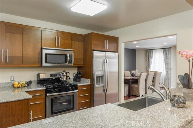 Detail Gallery Image 8 of 26 For 18005 Bullock, Encino,  CA 91316 - 5 Beds | 4 Baths