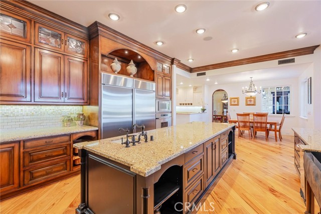 Image 9 of 74 For 25532 Oak Meadow Drive