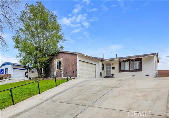 Detail Gallery Image 2 of 23 For 11012 Noble, –,  CA 91345 - 3 Beds | 2 Baths