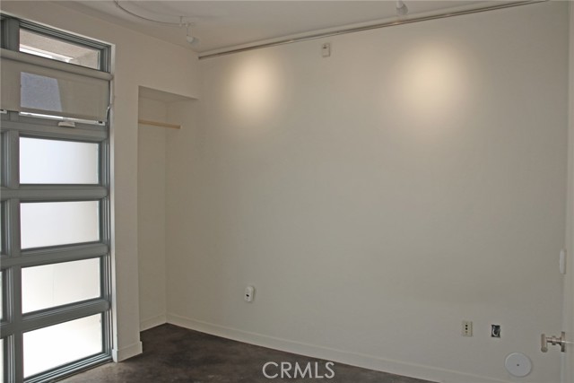 Detail Gallery Image 4 of 34 For 113 E City Place Dr, Santa Ana,  CA 92705 - 1 Beds | 2/1 Baths