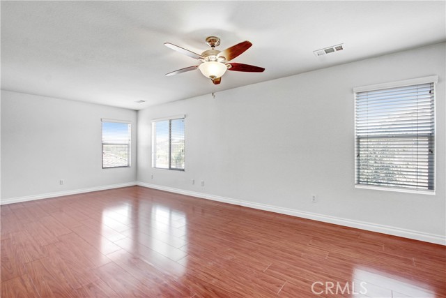 Detail Gallery Image 12 of 18 For 6907 Massy Harris, Corona,  CA 92880 - 4 Beds | 2/1 Baths