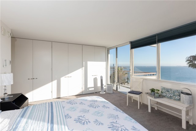 2999 E Ocean Blvd, Long Beach CA: https://media.crmls.org/medias/a9bde0bd-1cbf-454c-a70c-ff992923dee6.jpg