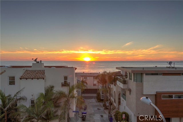 3608 Manhattan Avenue, Manhattan Beach, California 90266, 4 Bedrooms Bedrooms, ,3 BathroomsBathrooms,Residential,Sold,Manhattan,SB17021605