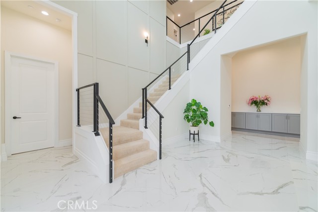 Detail Gallery Image 2 of 61 For 451 Avenida Esplendor, Walnut,  CA 91789 - 6 Beds | 6/1 Baths