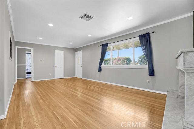 7836 Hanna Avenue, Canoga Park CA: https://media.crmls.org/medias/a9be72ef-a9d7-41d0-bb91-54c90961da8d.jpg