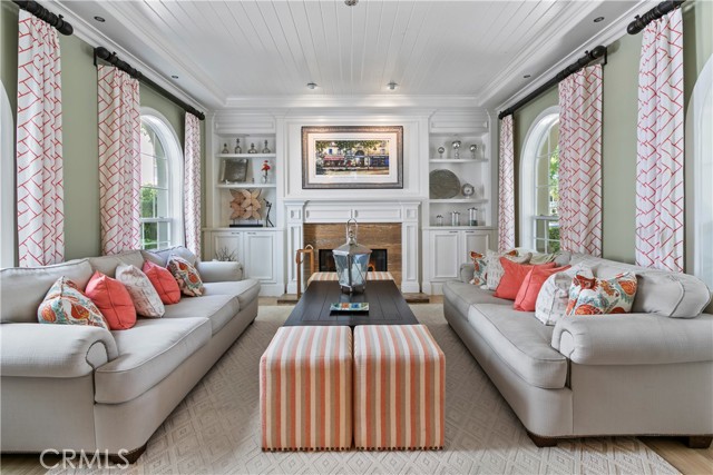 Detail Gallery Image 4 of 54 For 23 Boardwalk, Newport Beach,  CA 92660 - 6 Beds | 4/2 Baths