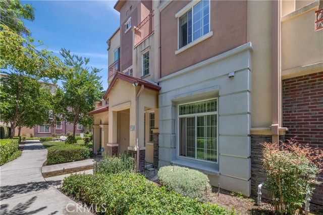 Detail Gallery Image 1 of 22 For 13637 Foster Ave #5,  Baldwin Park,  CA 91706 - 3 Beds | 3/1 Baths