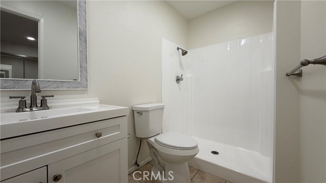 Detail Gallery Image 10 of 15 For 15923 La Forge #C,  Whittier,  CA 90603 - 2 Beds | 2 Baths