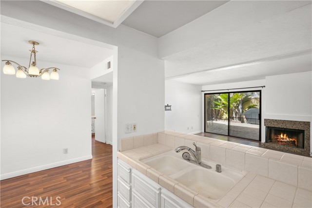 25712 Le Parc, Lake Forest CA: https://media.crmls.org/medias/a9bfb277-da39-46a9-bd2d-32e14a47820f.jpg