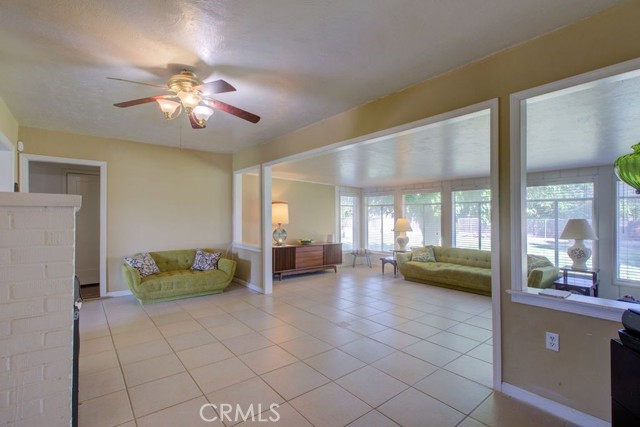 Detail Gallery Image 7 of 40 For 651 E 21st, Merced,  CA 95340 - 2 Beds | 2 Baths