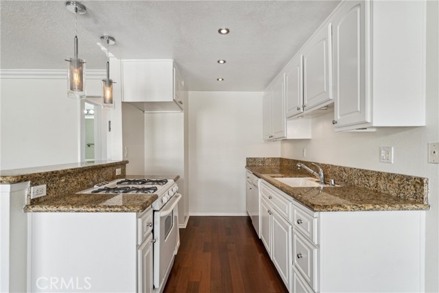 Detail Gallery Image 13 of 26 For 3425 E 15th St 18d,  Long Beach,  CA 90804 - 2 Beds | 2 Baths