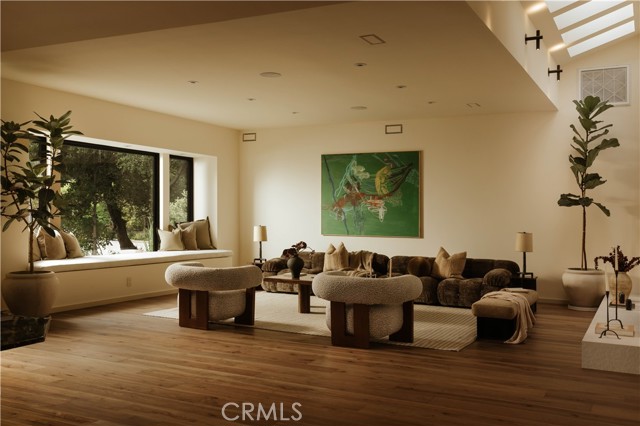 Image 6 of 50 For 12162 Laurel Terrace Drive