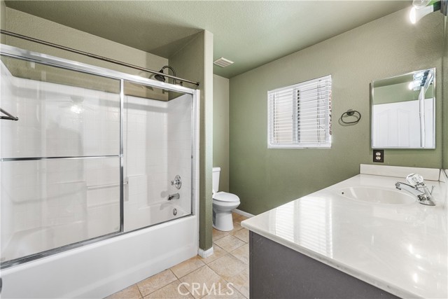 Detail Gallery Image 14 of 27 For 44840 Fenhold, Lancaster,  CA 93535 - 3 Beds | 2 Baths
